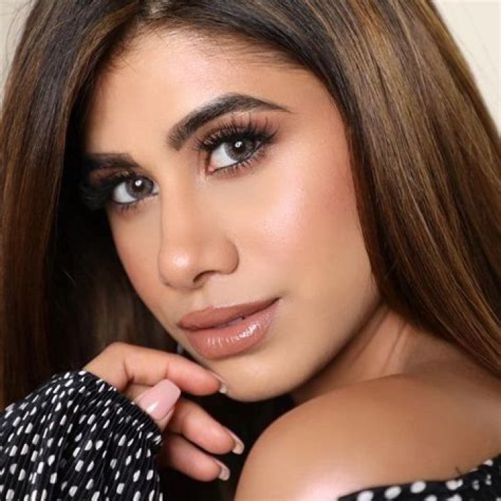 Malvika Sitlani (Model) Wiki, Bio, Age, Height, Weight, Measurements, Boyfriend, Net Worth, Facts