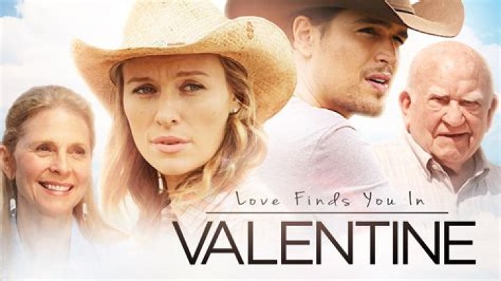 Michaela Mcmanus Husband and Net Worth: Meet Natalie From Netflix’s You