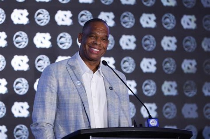 Mike Davis contract, salary and net worth explored