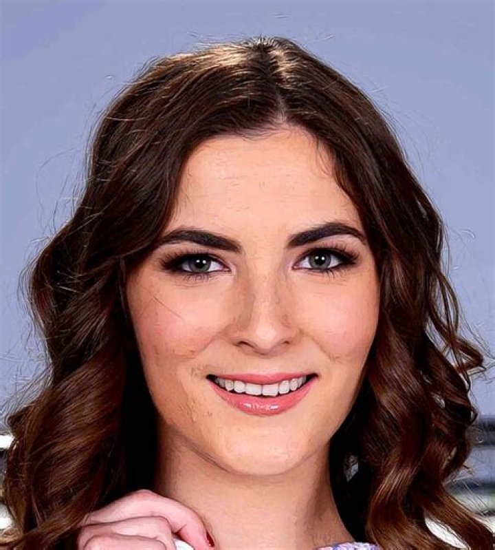 Molly Jane Age, Wikipedia, Biography, Height, Weight, Net Worth and more