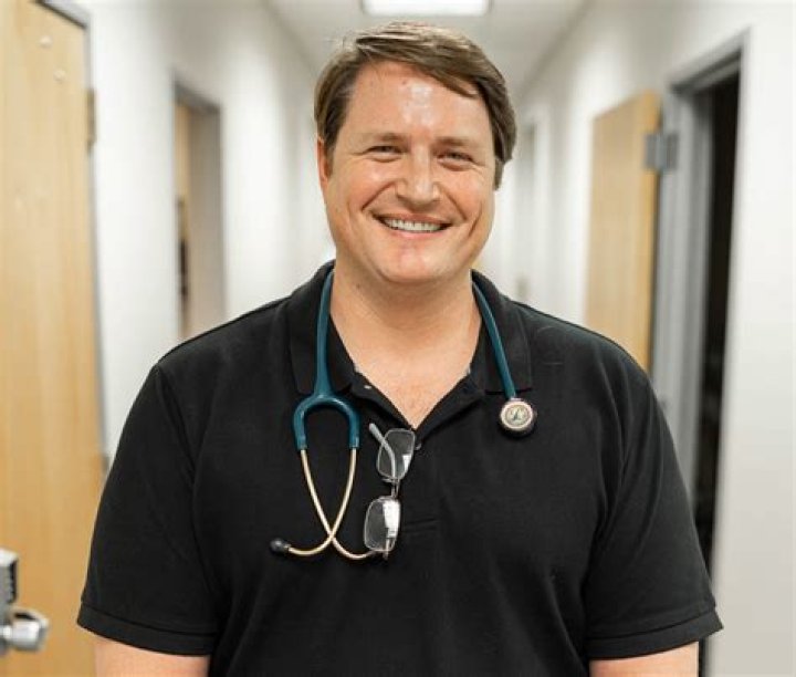 Dr. Nathan Beckett, MD – Columbia, MO