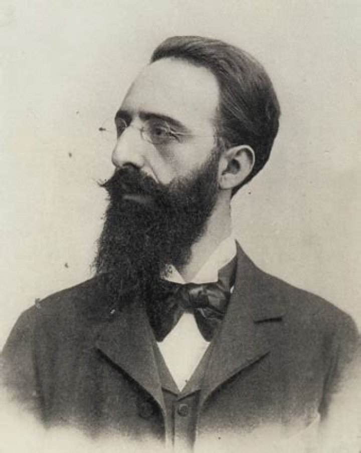 George Burns Biography - Facts, Childhood, Family Life & Achievements