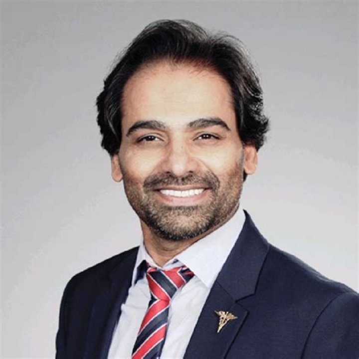 Dr. Nawazish Khan, MD – Eureka, CA