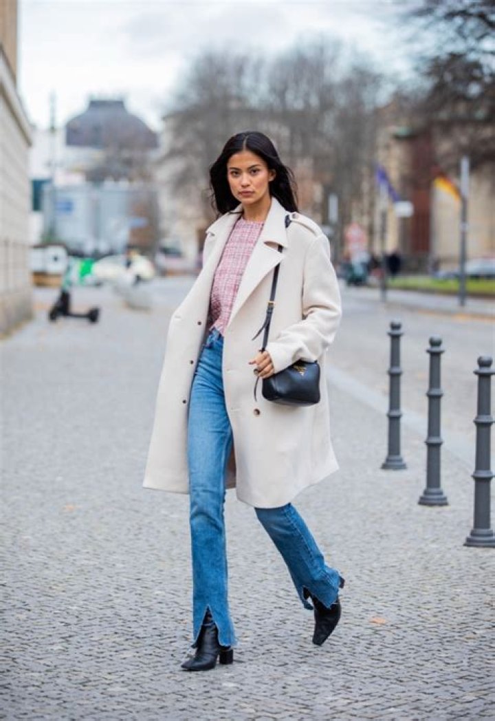 90 Day Fiancé's Juliana Custodio in Bathing Suit Says "Love Yourself" — Celebwell