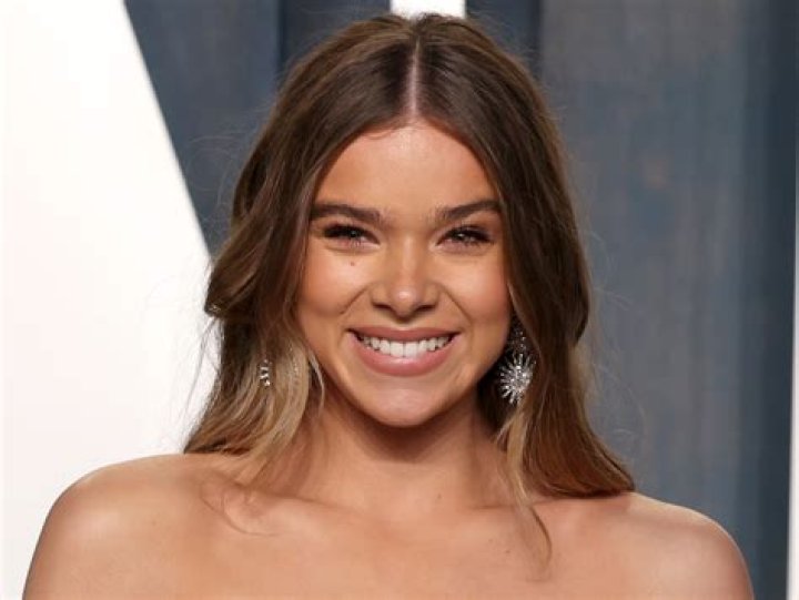 Hailee Steinfeld in Bathing Suit Goes "Down Memory Lane" — Celebwell