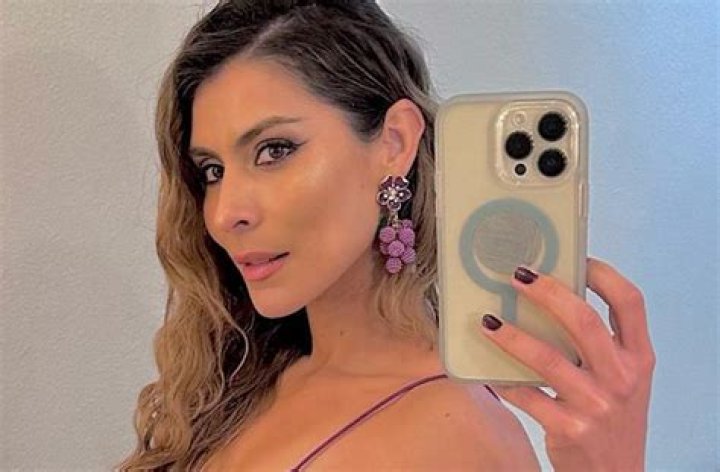 María León in Bathing Suit Say "Have a Nice One" — Celebwell