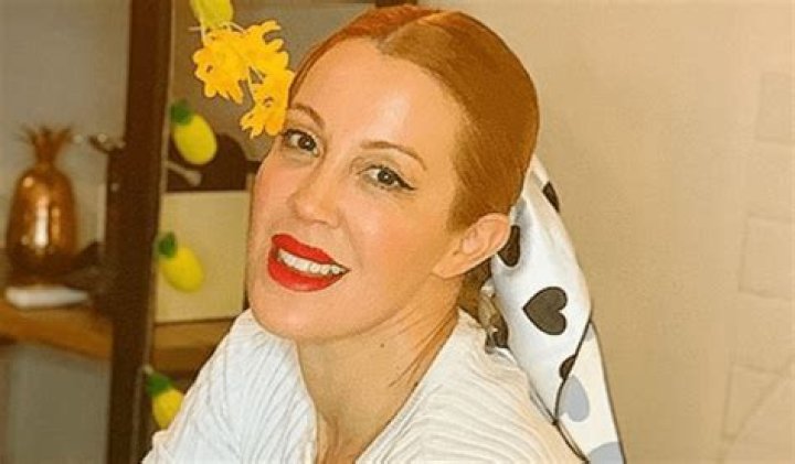 Miriam Lanzoni in Bathing Suit Enjoys "Minutes of Relaxation" — Celebwell