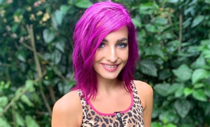 Moriah Plath in Bathing Suit Says "Live Your Life" — Celebwell