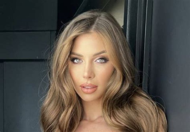 Romina Malaspina in Bathing Suit Says "Can't Wait to Be In This World" — Celebwell