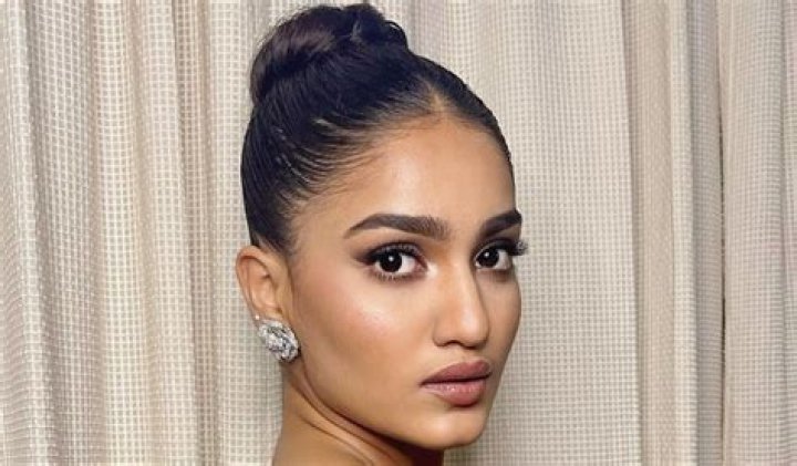 Saniya Iyappan in Bathing Suit is an "Island Girl" — Celebwell