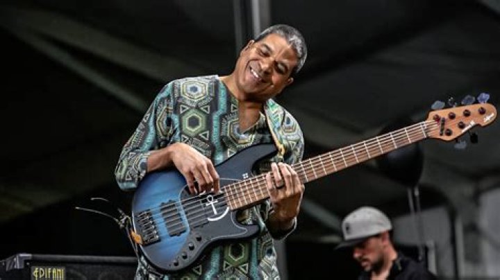 Oteil Burbridge – Net Worth, Age, Wikipedia, Biography, Height, Family