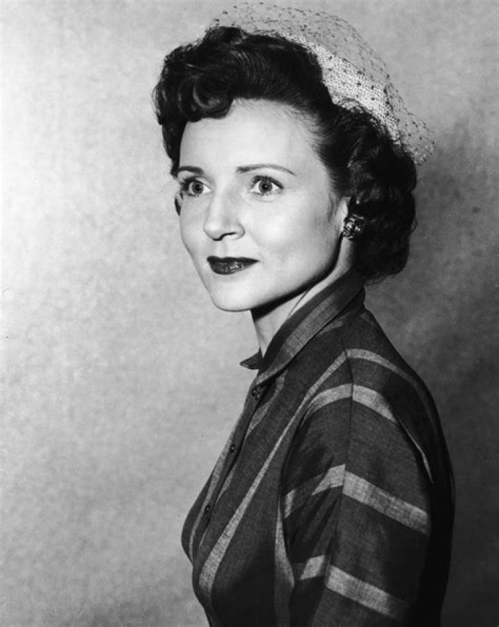 10 stunning pictures of young Betty White