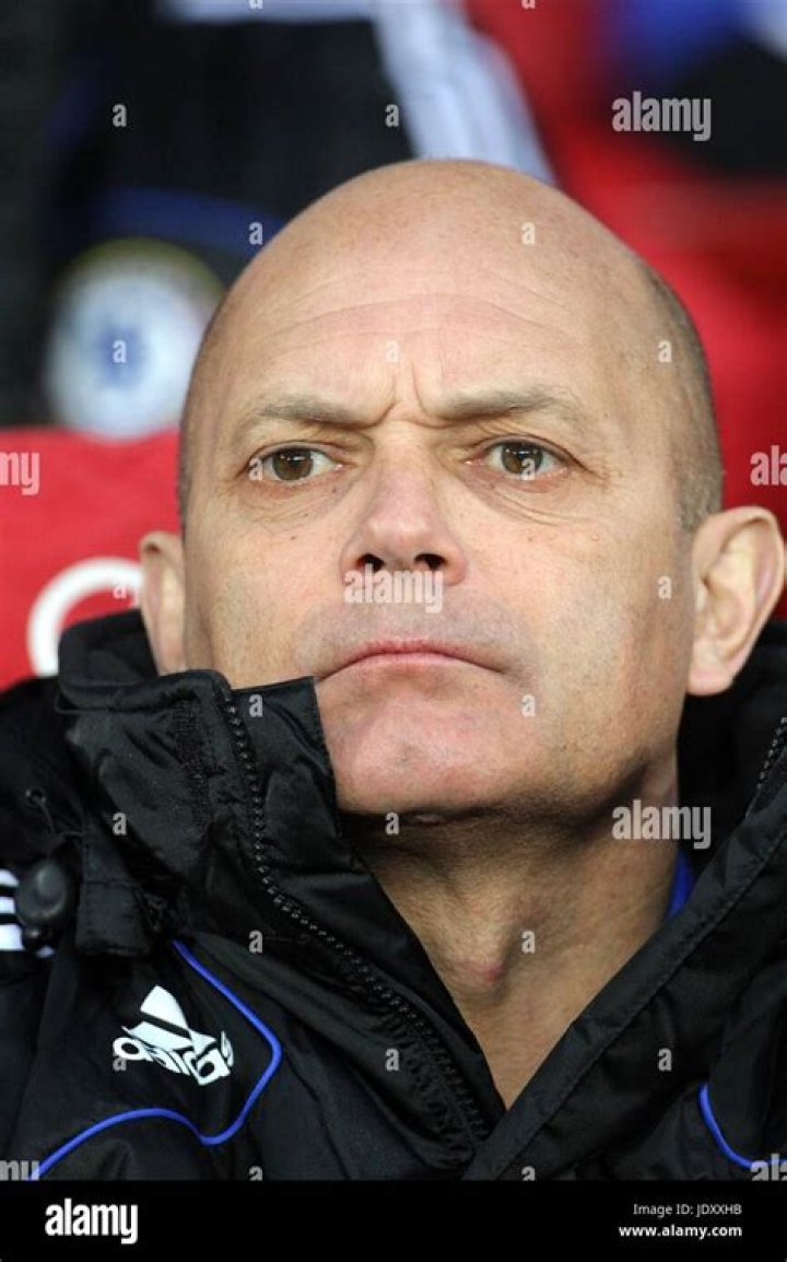 Ray Wilkins Biography - Facts, Childhood, Family Life & Achievements