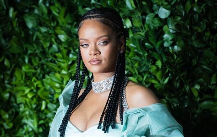 Rihanna Demands Justice For Breonna Taylor – Says Her Killers Are Just ‘At Home Watching Netflix’ More Than 100 Days After Her Death!