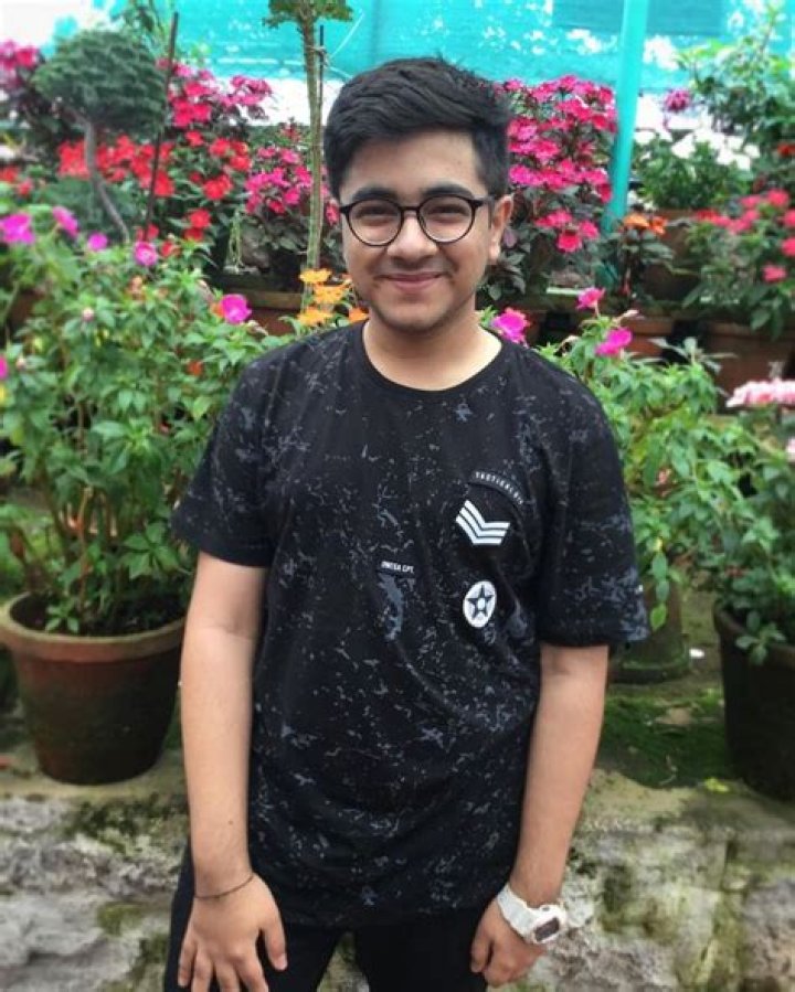 Ronit Ashra Biography, Net Worth, Age, Date Of Birth & More