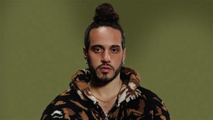 Russ Biography - Facts, Childhood, Family Life & Achievements