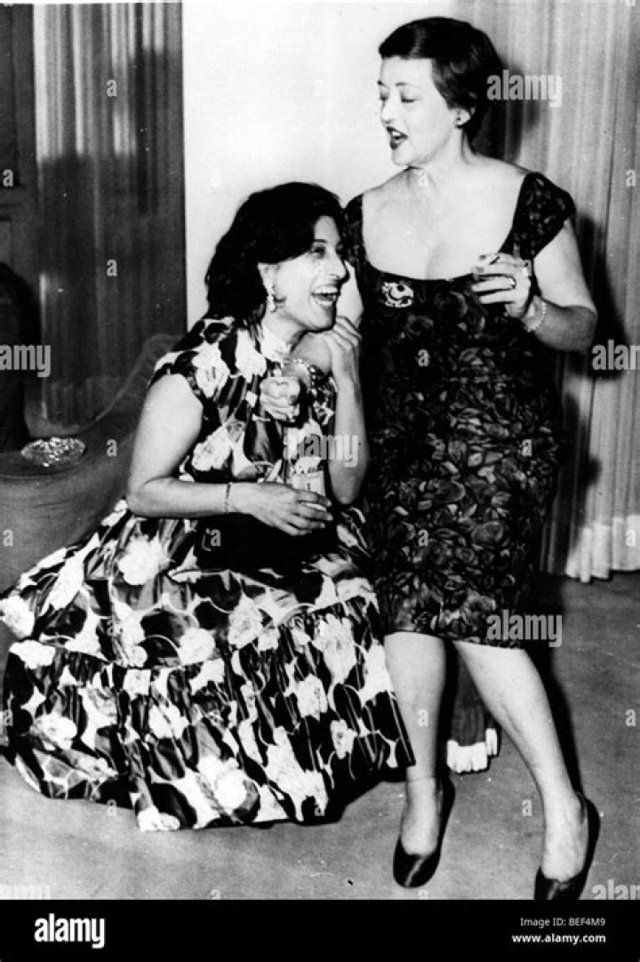 Bette Davis Biography - Facts, Childhood, Family Life & Achievements