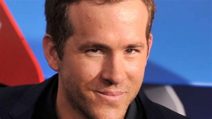 Ryan Reynolds gets overwhelmed by emotion, but luckily Paul Rudd was there to capture the moment on camera