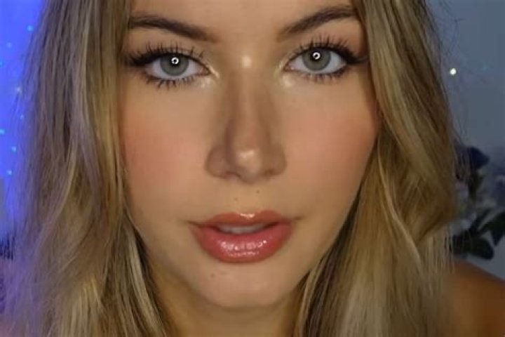 Sabrina Vaz - Bio, Facts, Family Life of Canadian YouTuber