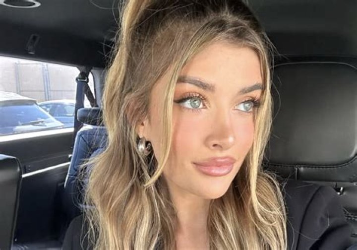 Sami Sheen Wiki, Boyfriend, Age, Net Worth, Earnings, Parents & More