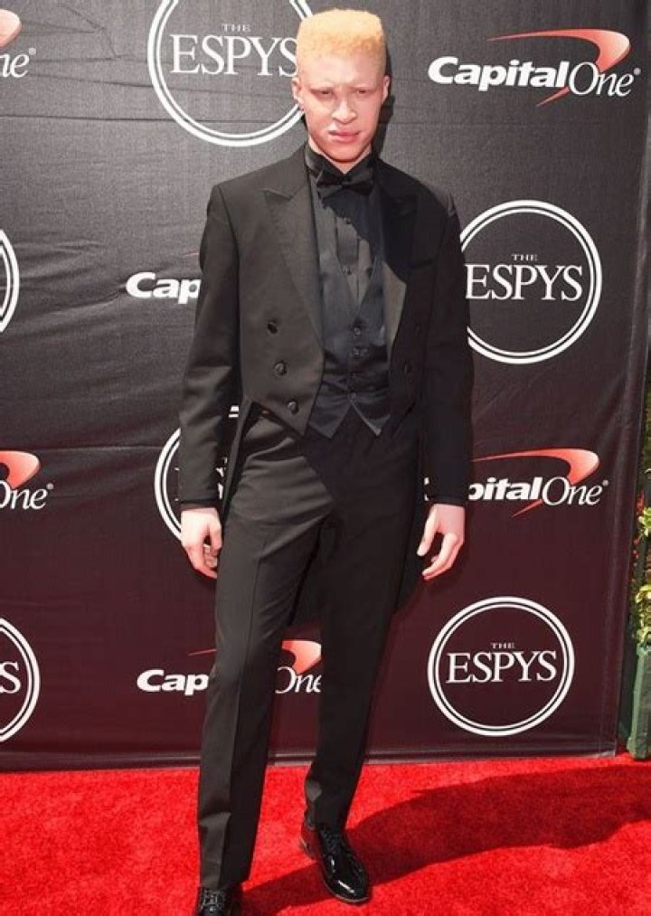 Shaun Ross Height Weight Shoe Size Measurements Family Ethnicity