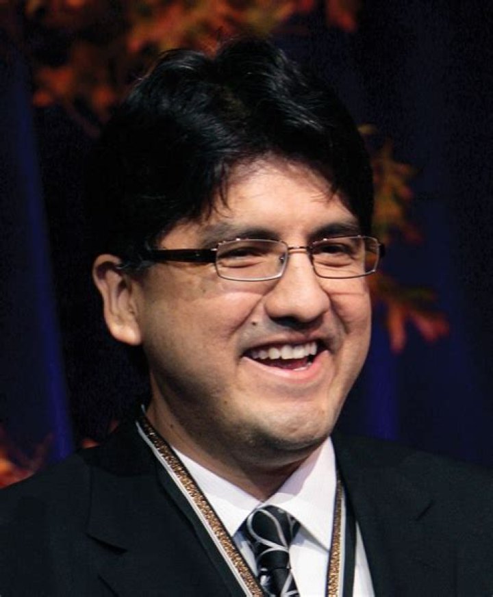 Sherman Alexie Biography - Childhood, Life Achievements & Timeline