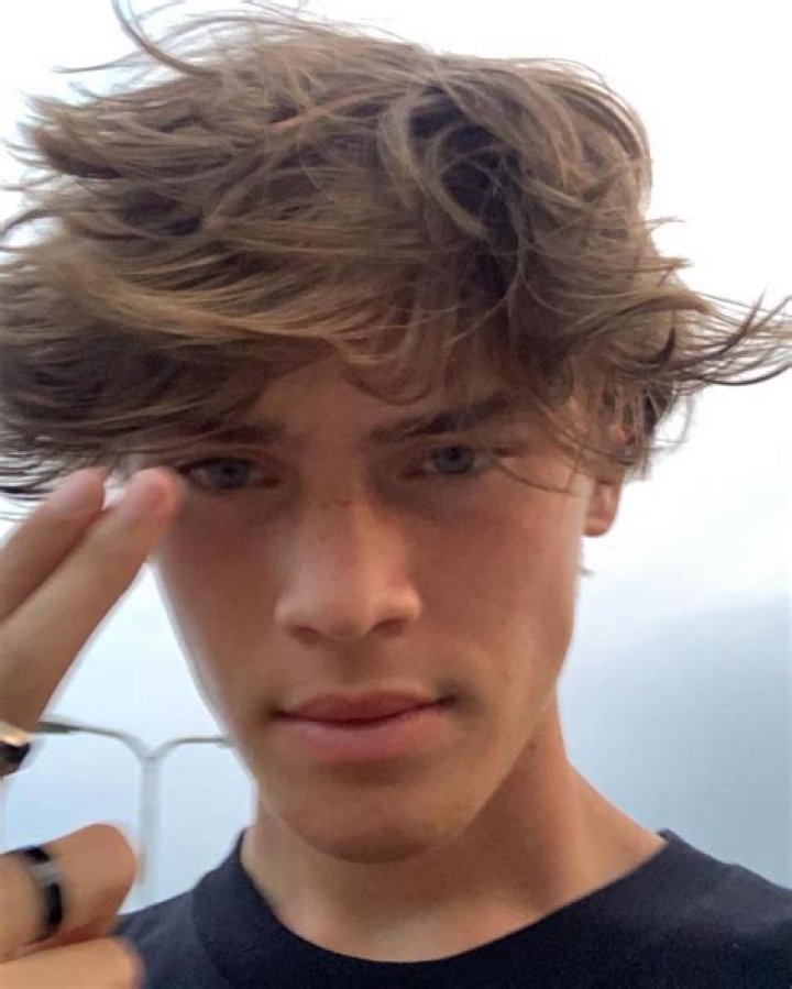 Sidney Dunk – Bio, Facts, Family & Career