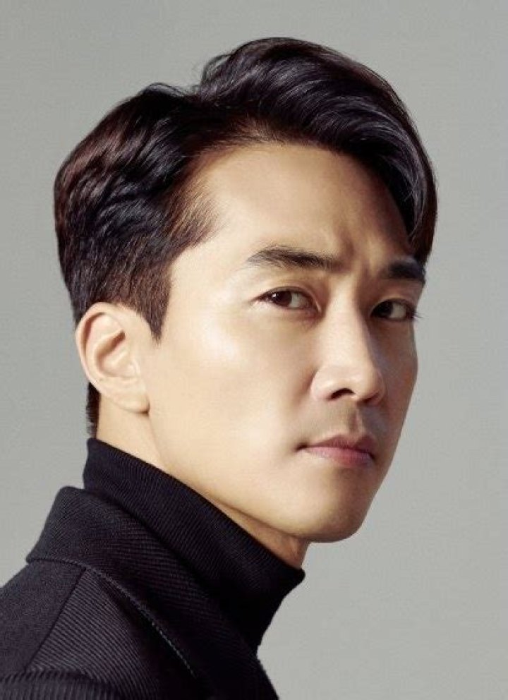 Song Seung-heon Biography - Facts, Childhood, Family Life & Achievements