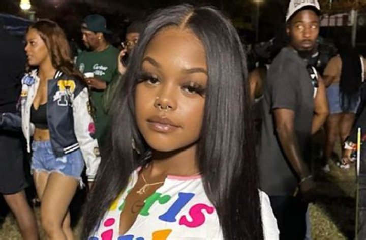 Teen Mom Star Kiaya Elliott Shows Off Fit Figure in Cartagena