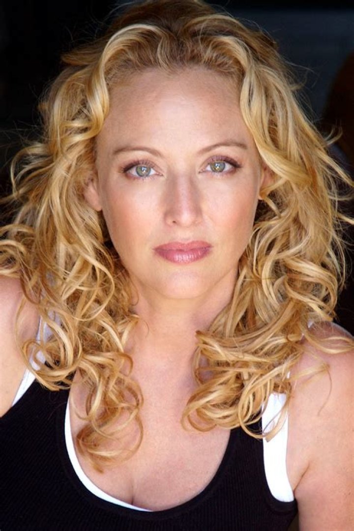Virginia Madsen Biography - Facts, Childhood, Family Life & Achievements