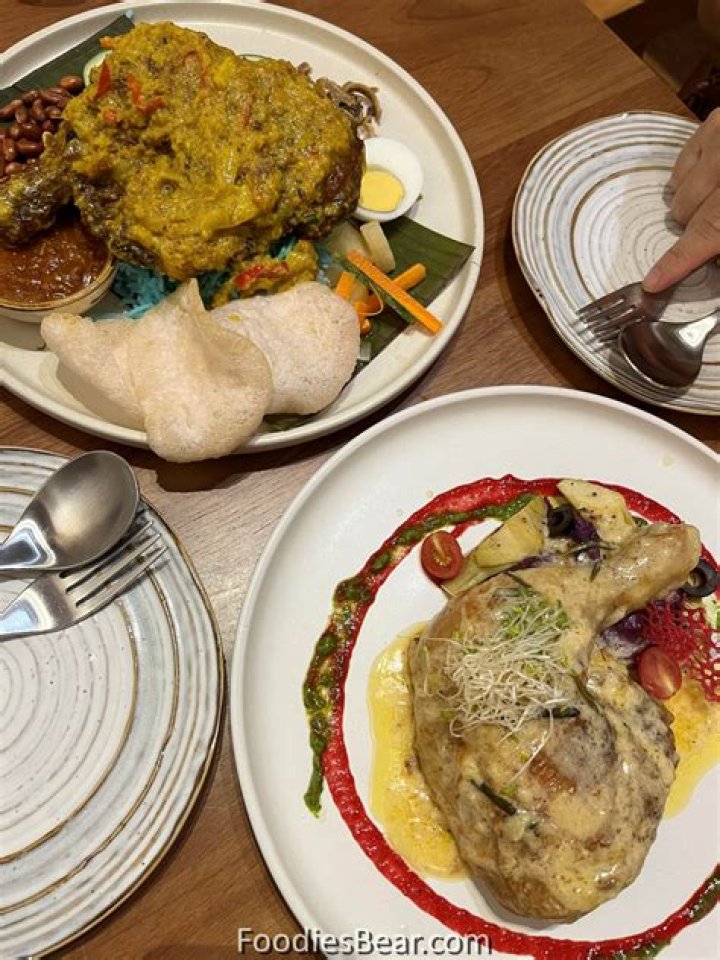 What does Serena Williams eat for breakfast, lunch, and dinner?