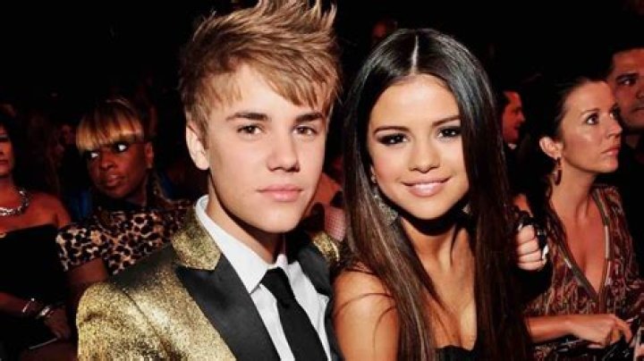 When did Justin Bieber break-up with Selena Gomez?