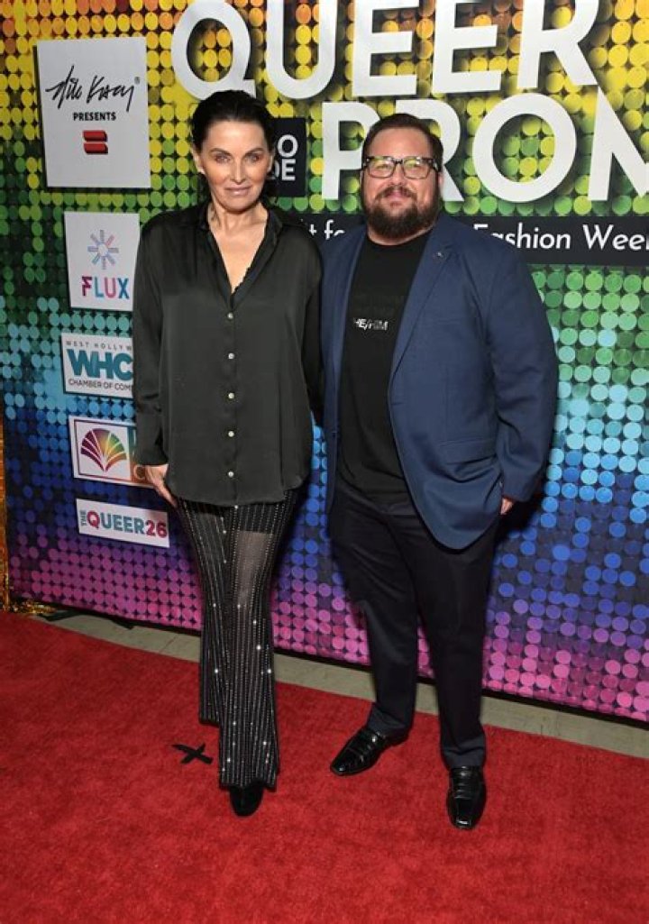 Who is Chaz Kao wife Relic Hunter?