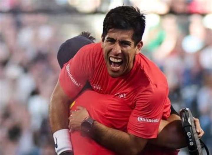 Who is Frances Tiafoe coach?