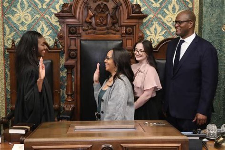 Who is Tress MacNeille husband Douglas Whitsett MacNeille?