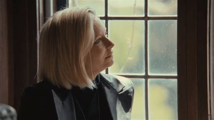 Who plays Naomi Pierce in ‘Succession?’